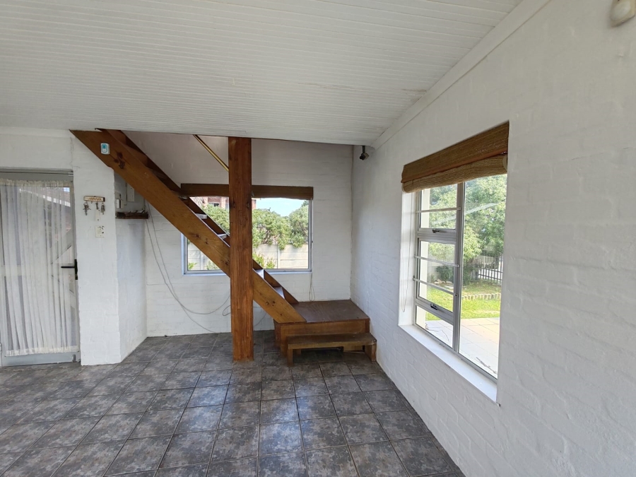 4 Bedroom Property for Sale in De Kelders Western Cape
